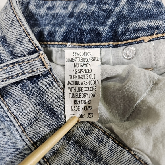 Indigo Rein Cutoff Distressed Jean Shorts, 7/27 - Picture 8 of 12